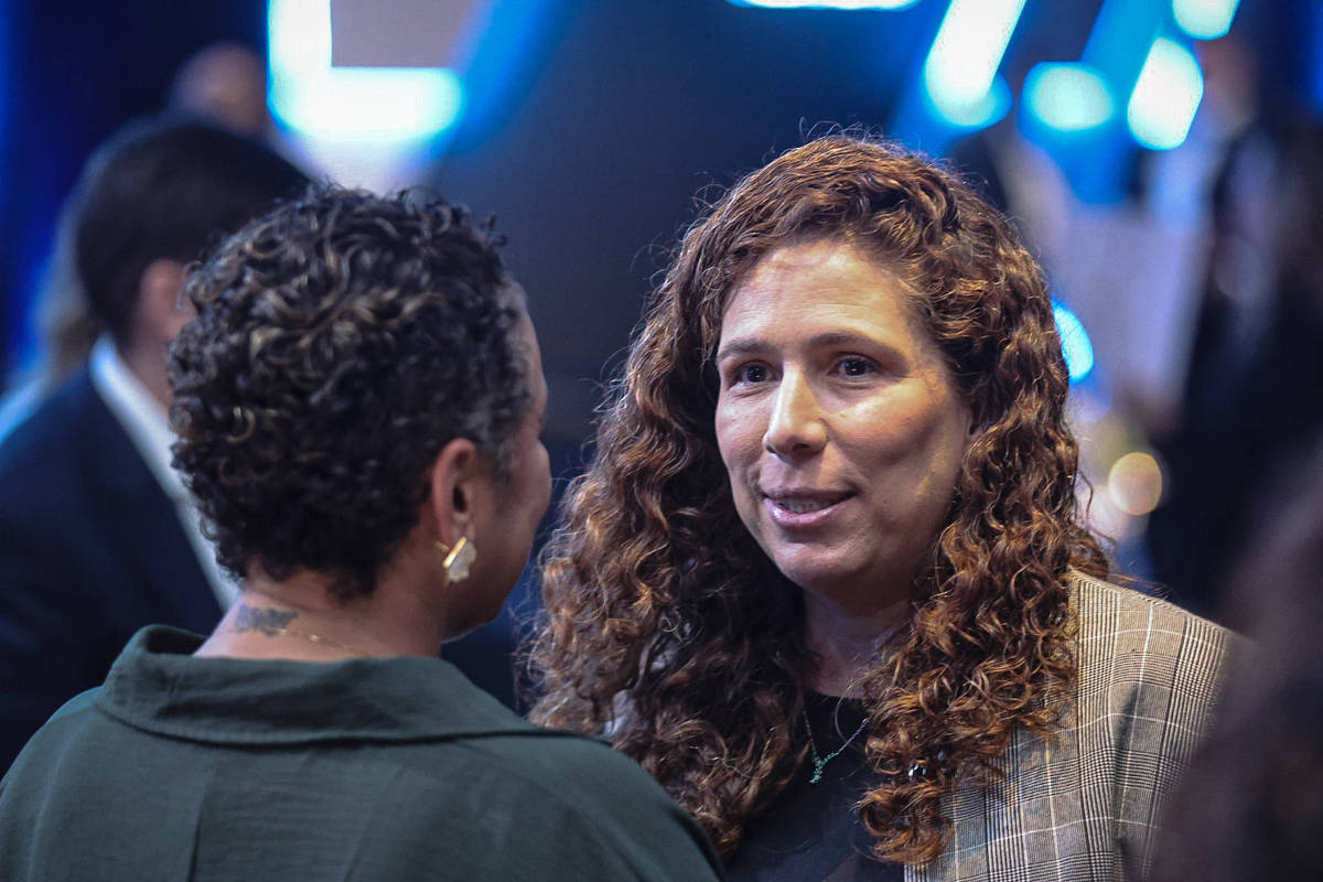 Ministra da Gestão critica proposta de reforma administrativa na Câmara e aponta falta de consenso