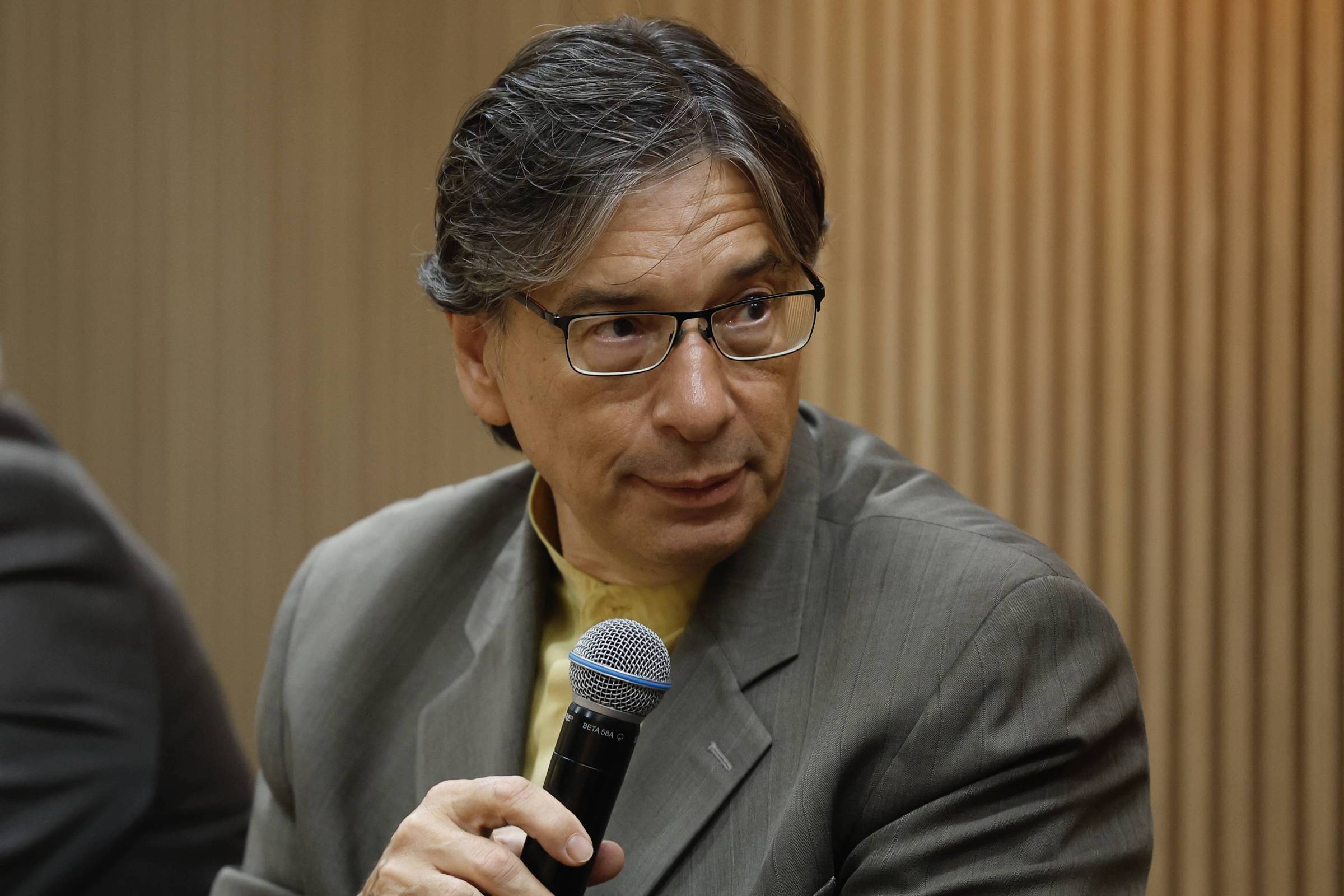 Servidores do IBGE denunciam exoneração retaliatória após críticas à transferência de acervo