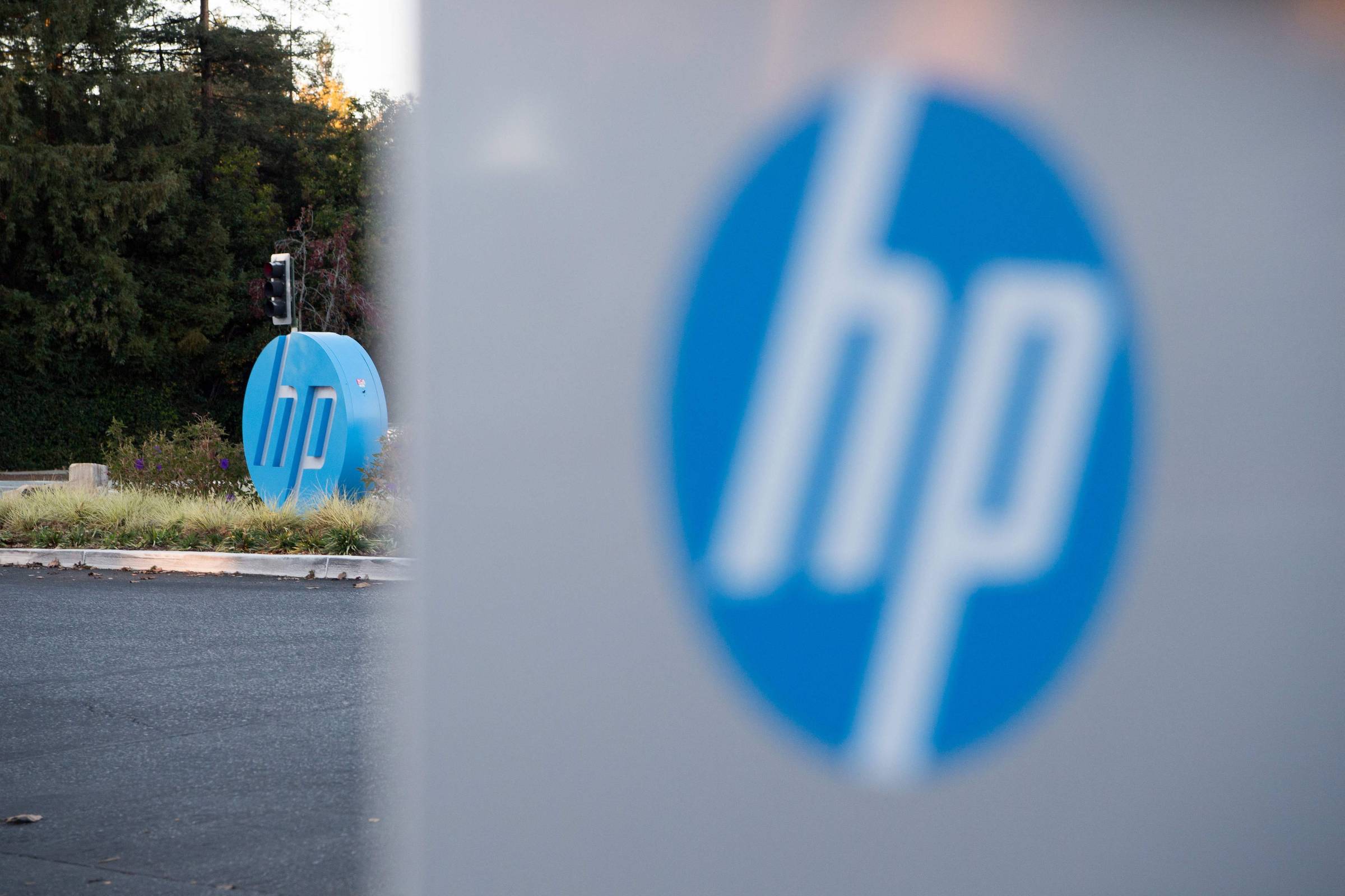 HP cortará cerca de 6.000 funcionários até 2028 e aumentará esforços em IA