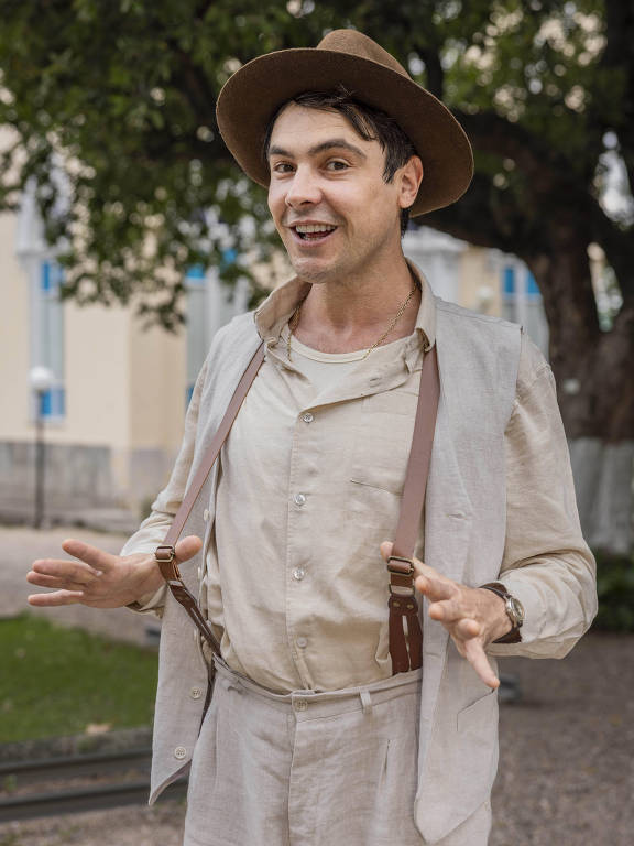 Candinho (Sergio Guizé ).


 *** Local Caption *** cap 3 ? cena 21 -