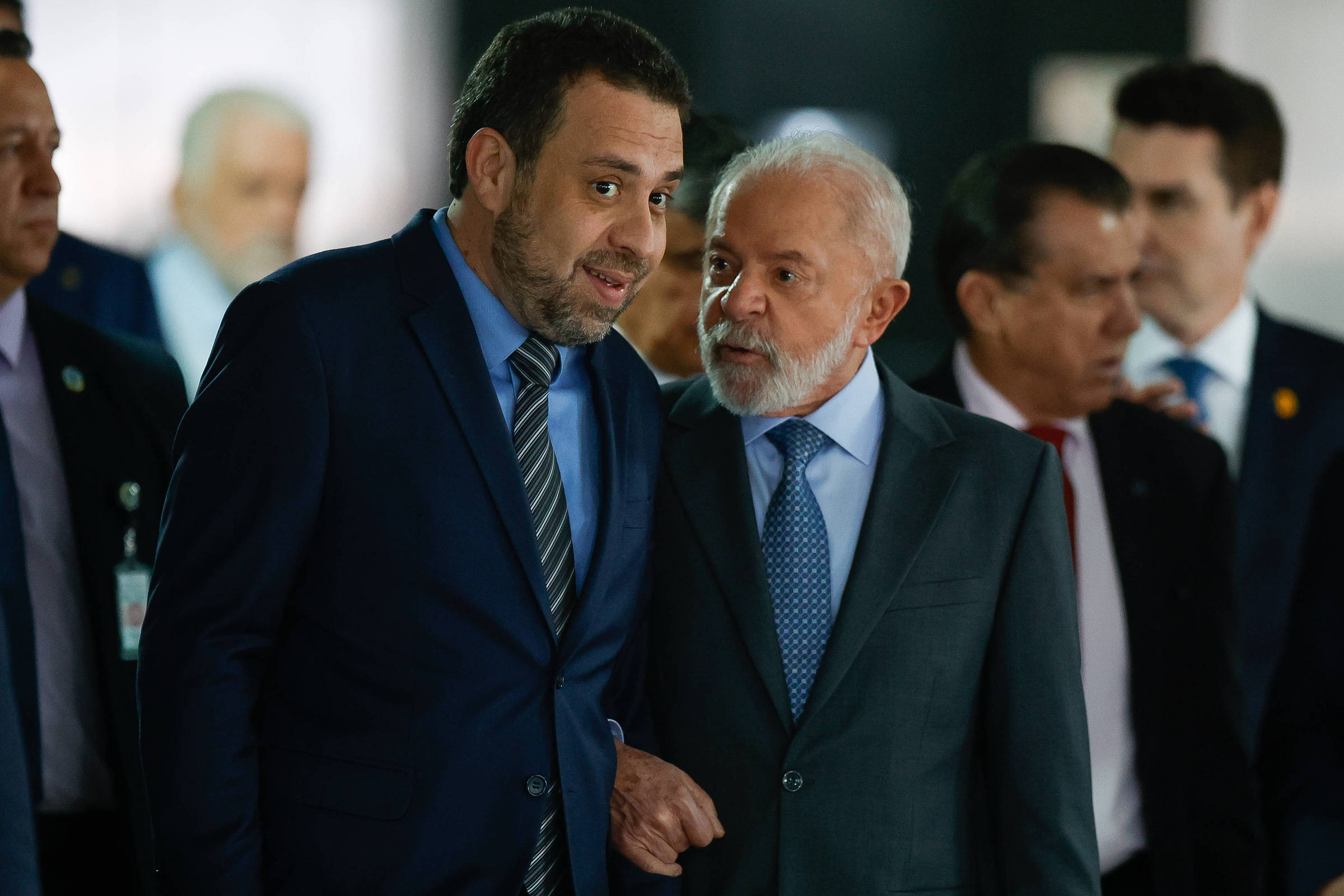 Governo quer aprovar regulamentação de trabalho por aplicativo até abril de 2026