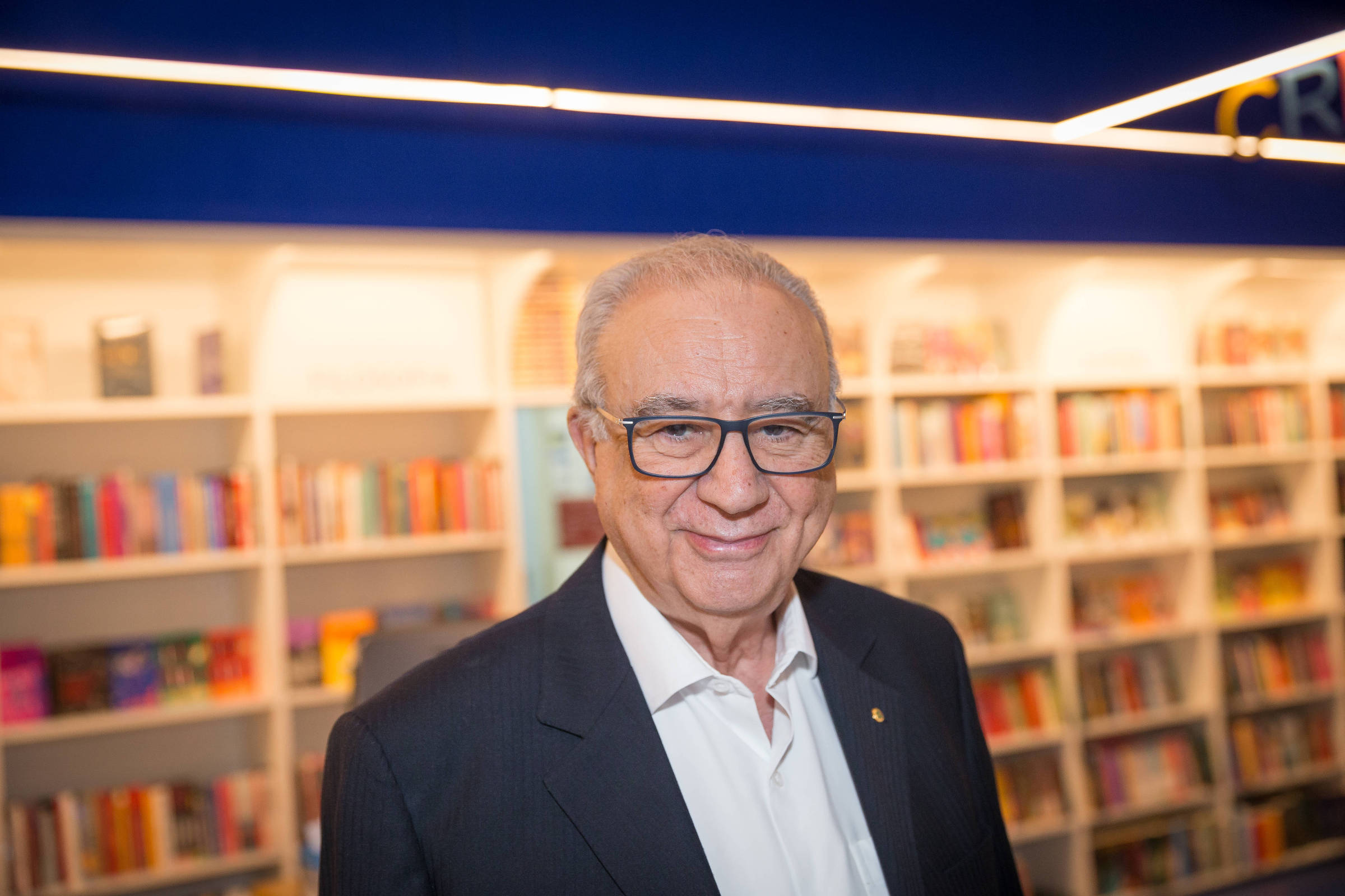 Ex-presidente da TV Cultura estreia programa de entrevistas