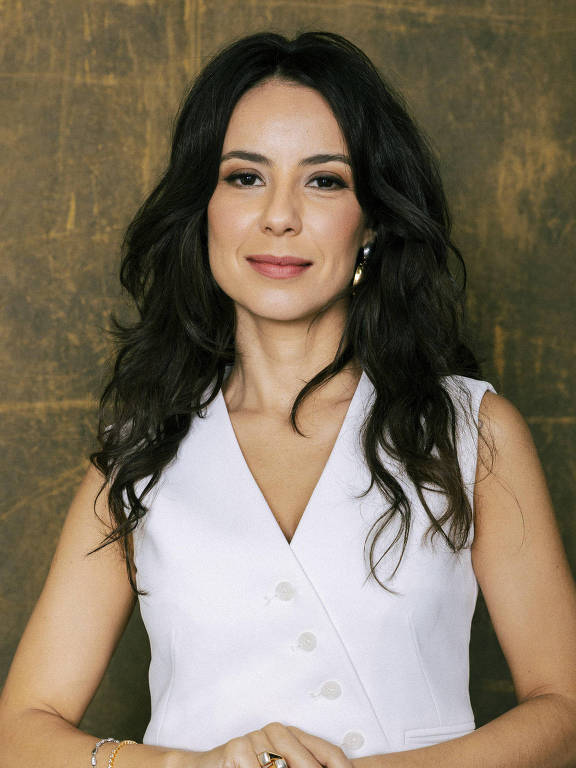 Zenilda (Andréia Horta)