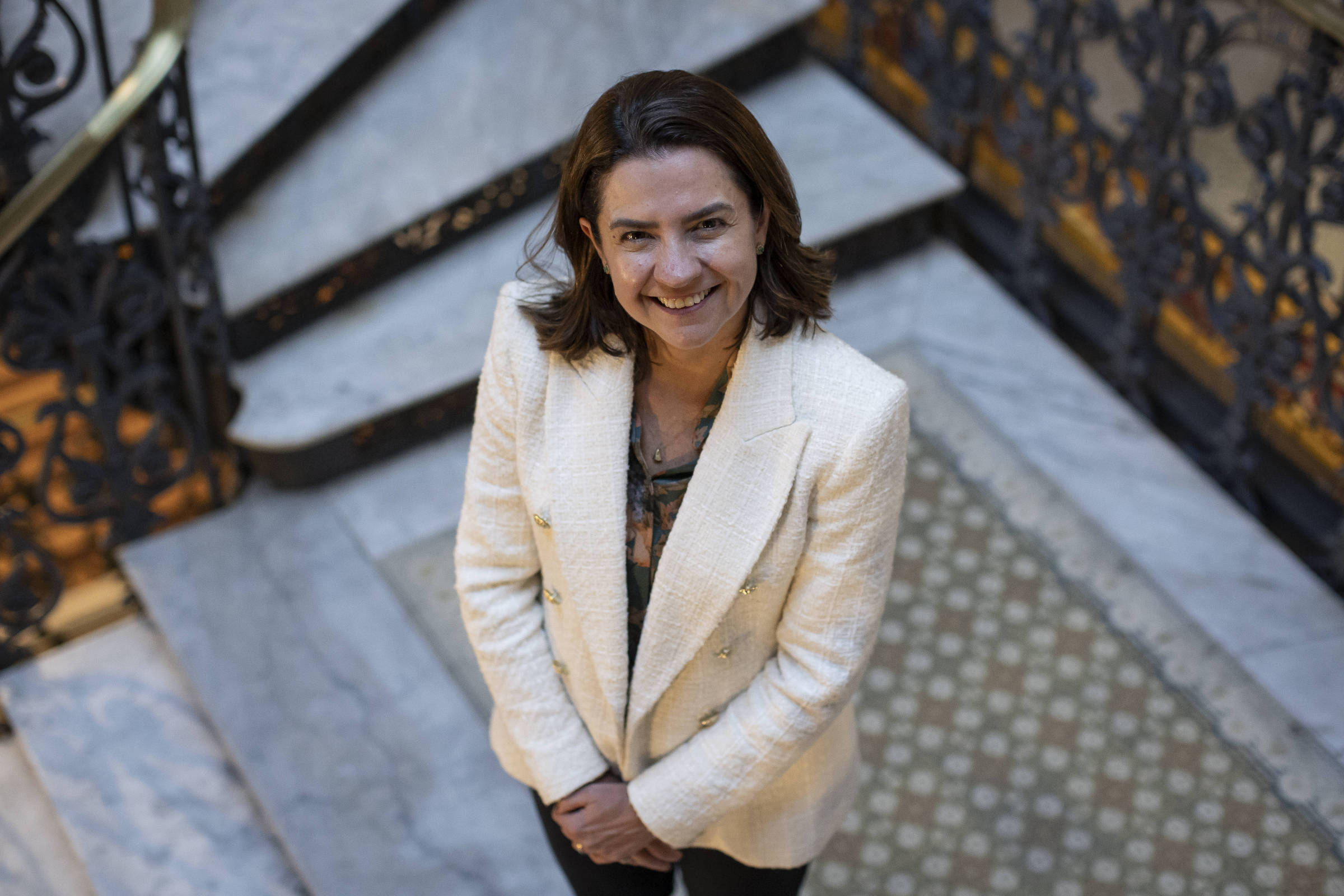 Daniela Madeira defende uso de IA no Judiciário, mas diz que o ser humano é insubstituível