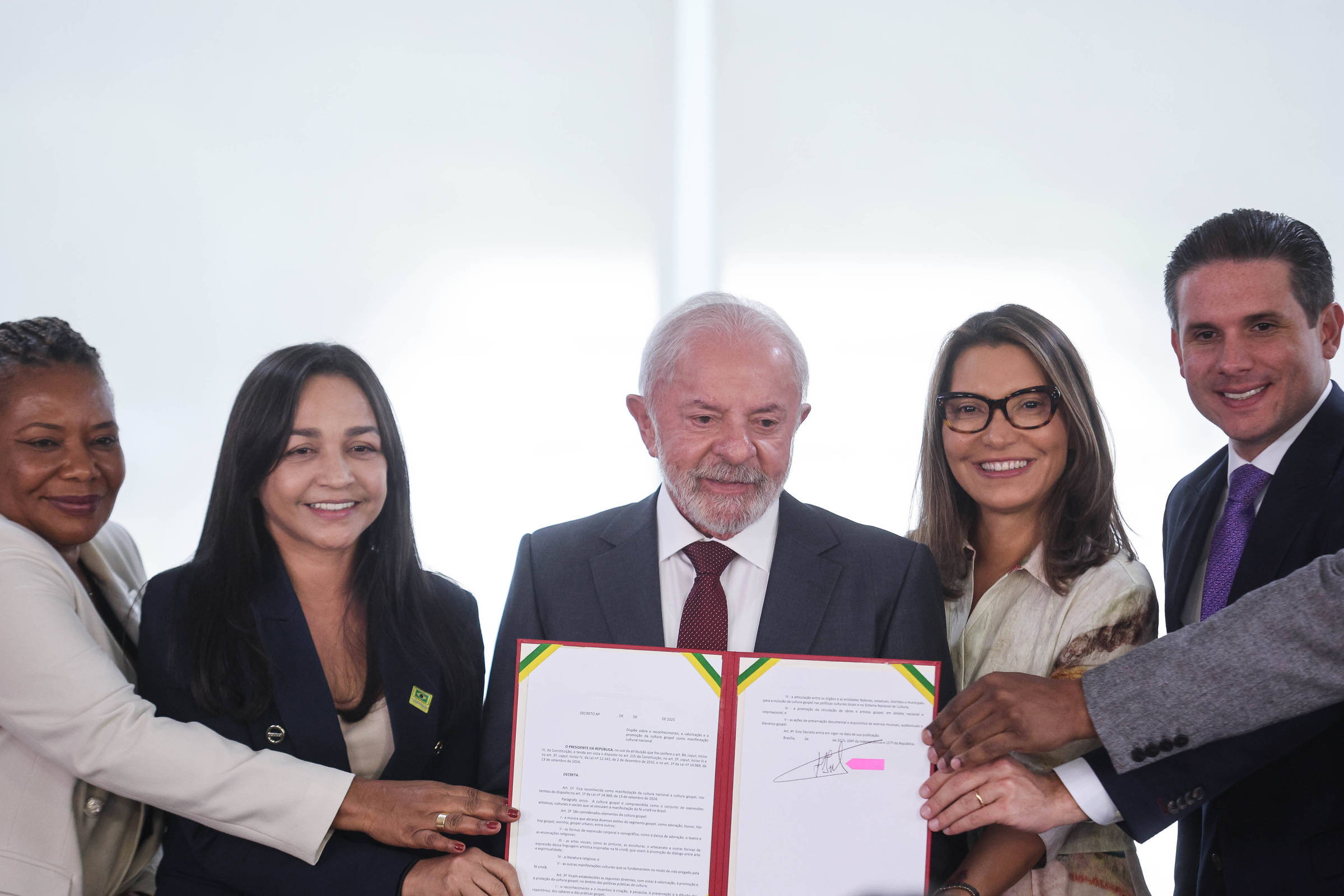 Lula mira apoio do centrão e voto evangélico às vésperas de ano eleitoral