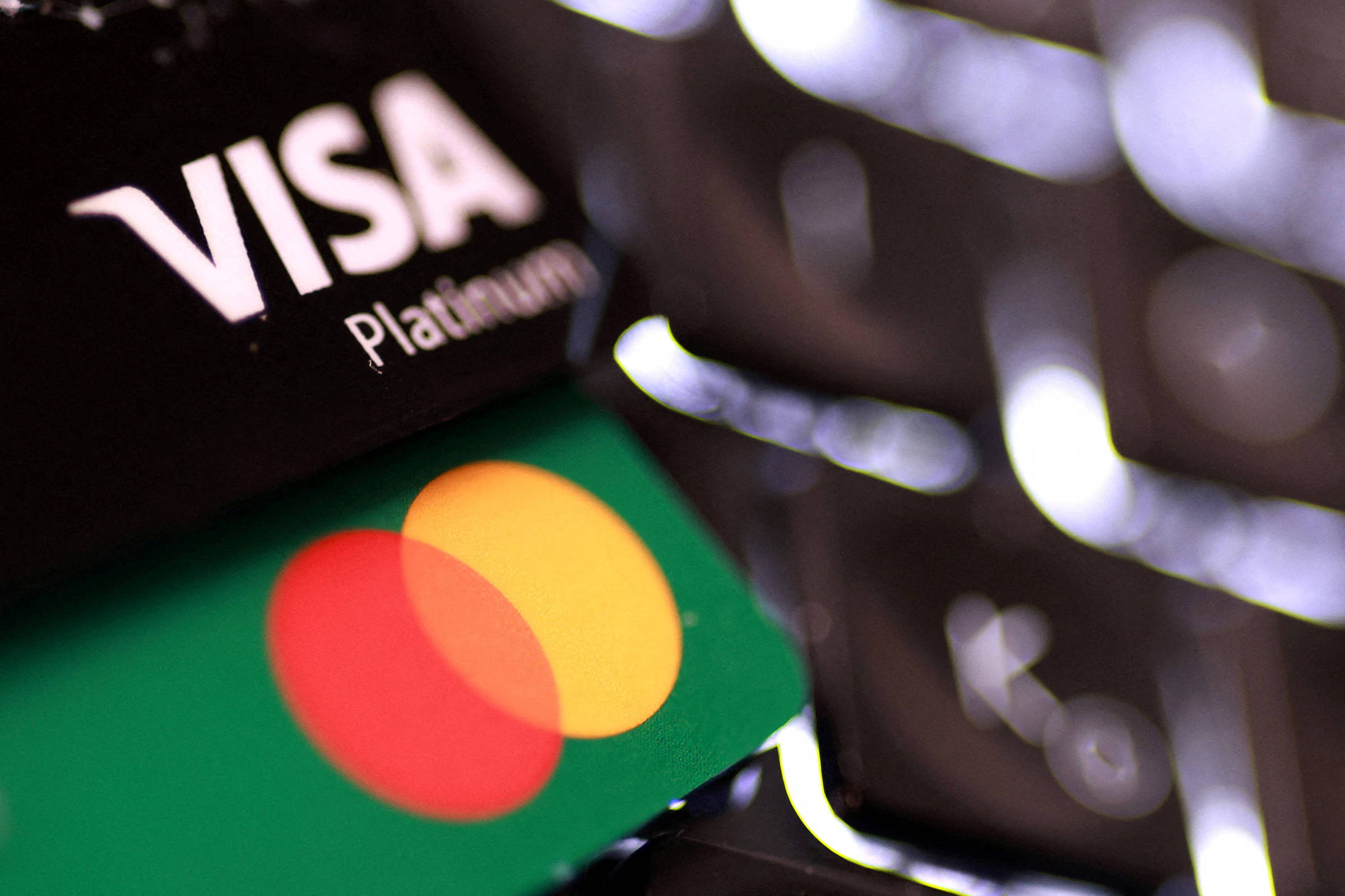 Reino Unido investiga PayPal, Mastercard e Visa por suposta conduta anticompetitiva