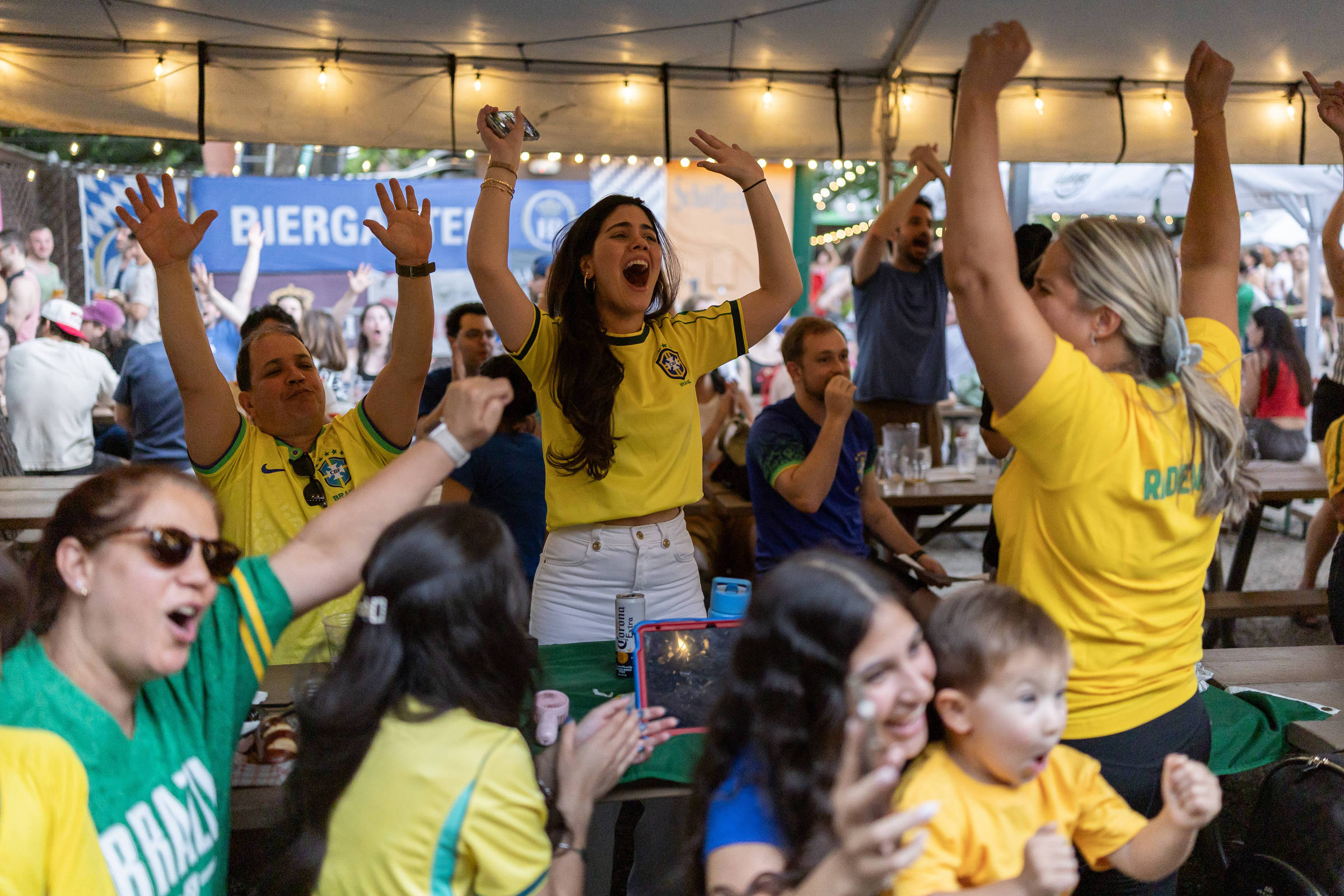 Golfe tem preferência, mas jogo do Brasil finalmente aparece em bar nos EUA