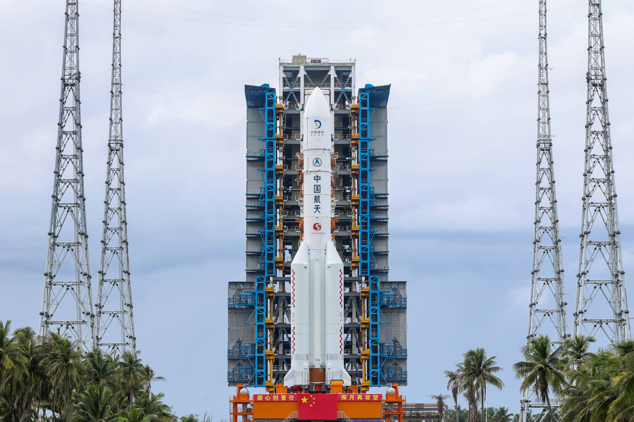 China fará missão em busca de água no polo sul da Lua; lançamento é previsto para este