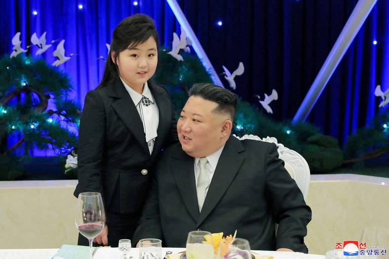 O líder norte-coreano Kim Jong Un, com sua filha e provável herdeira Kim Ju Ae - 7.fev.23/Reuters · 7.fev.23/Reuters