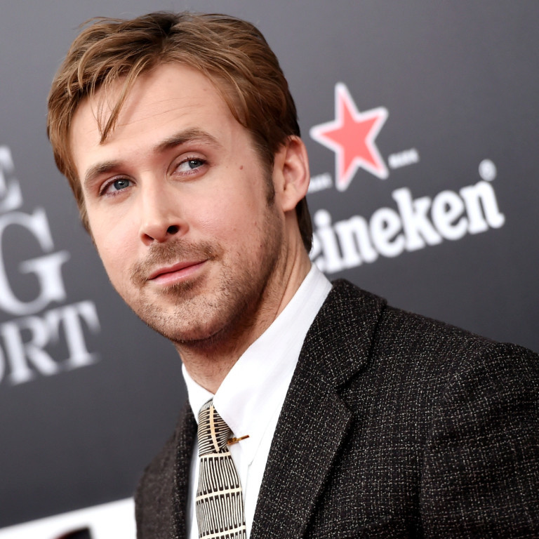 Ryan Gosling salva cachorrinho de ser atropelado