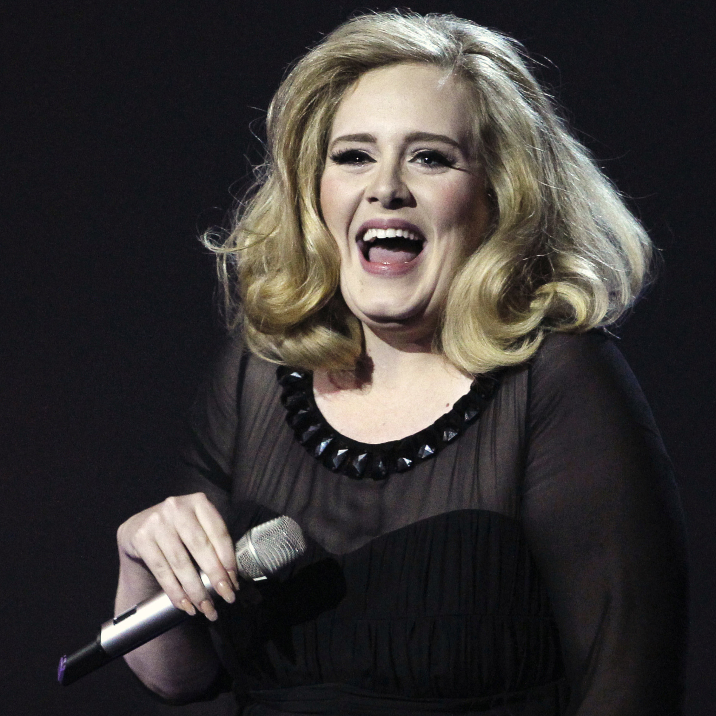F5 Celebridades Em Show De Adele Rapaz Pede Namorado Em Casamento F5 Celebridades Em Show De Adele Rapaz Pede Namorado Em Casamento