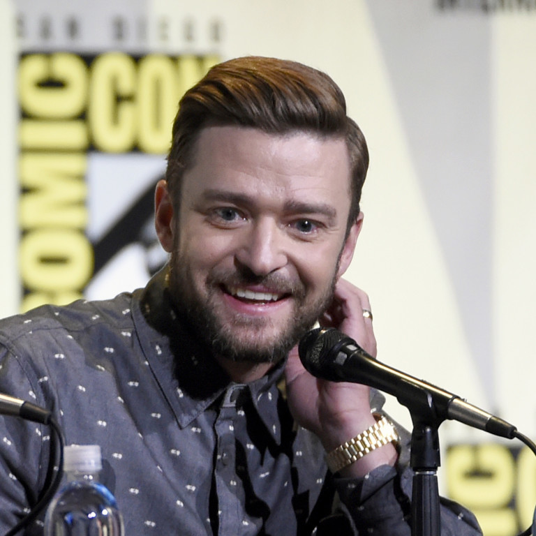 Justin Timberlake se irrita ao receber tapa de fã em evento nos EUA; assista