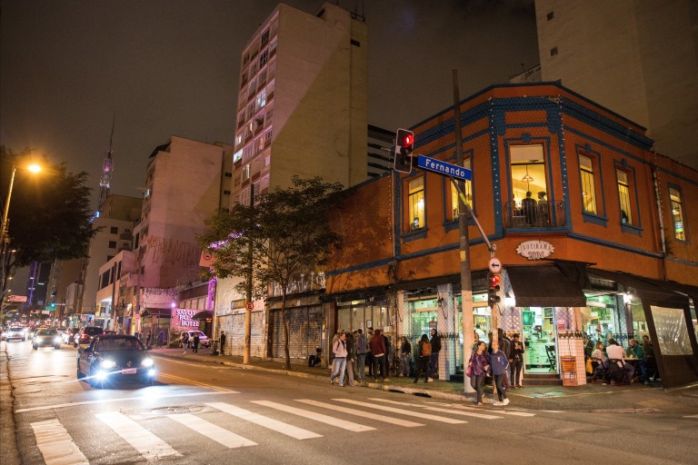 Trecho da rua Augusta, reduto LGBT no centro de São Paulo