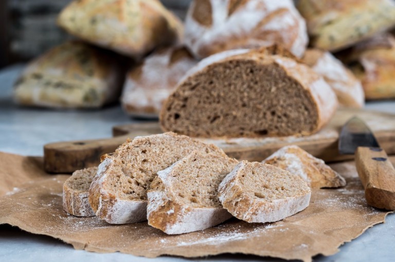 Pão sem glúten é menos saboroso e não tem tantos nutrientes quanto o normal