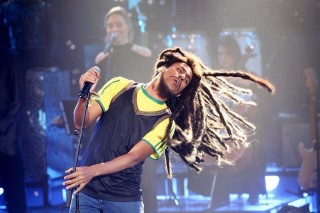 Ícaro Silva como Bob Marley no quadro 