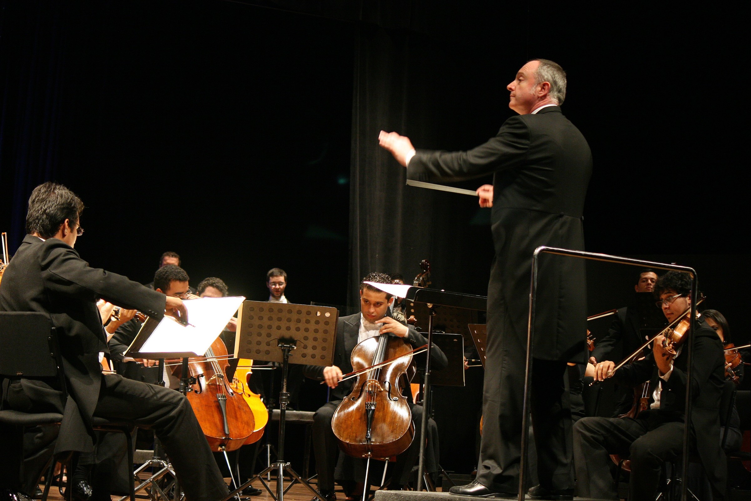 Orquestra Sinfônica Municipal e Coral Lírico interpretam o