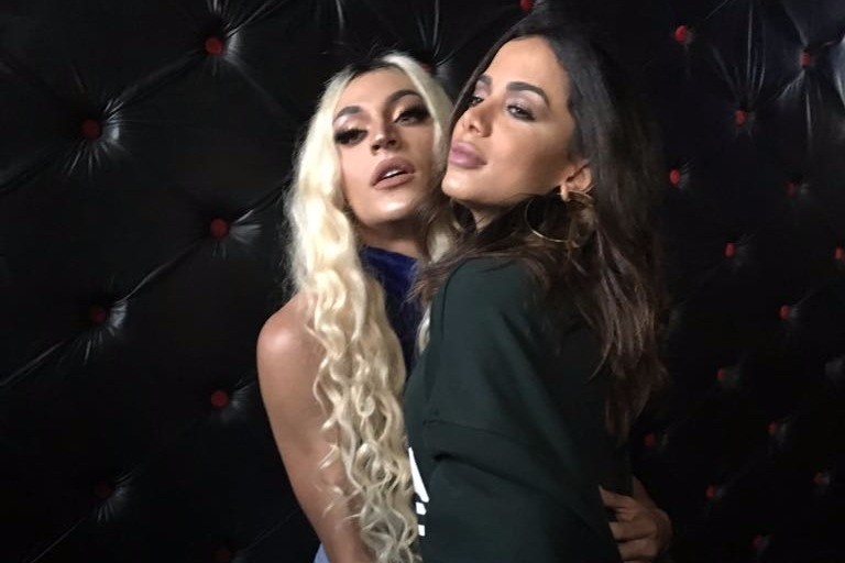 As cantoras Pabllo Vittar e Anitta no lançamento do clipe "Sua Cara"