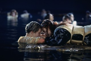 Leonardo DiCaprio (Jack) e Kate Winslet (Rose) em cena de 
